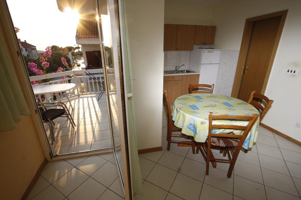 Apartments Lidus Makarska Habitación foto
