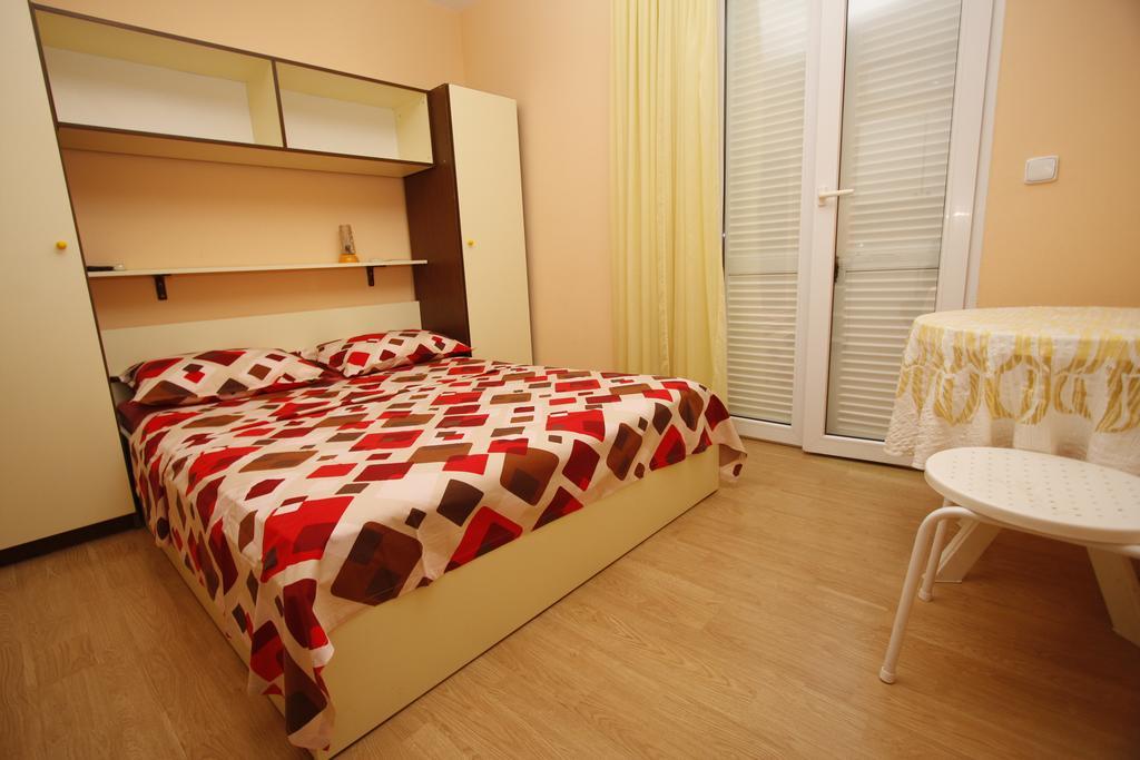 Apartments Lidus Makarska Habitación foto